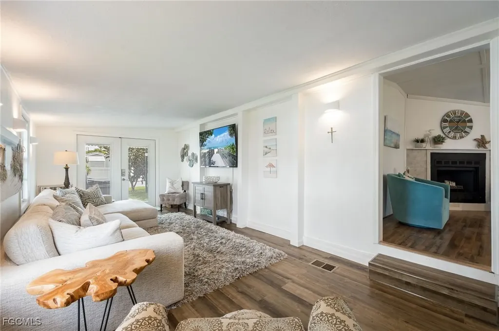 16151 Sunset Strip Fort Myers FL 33908