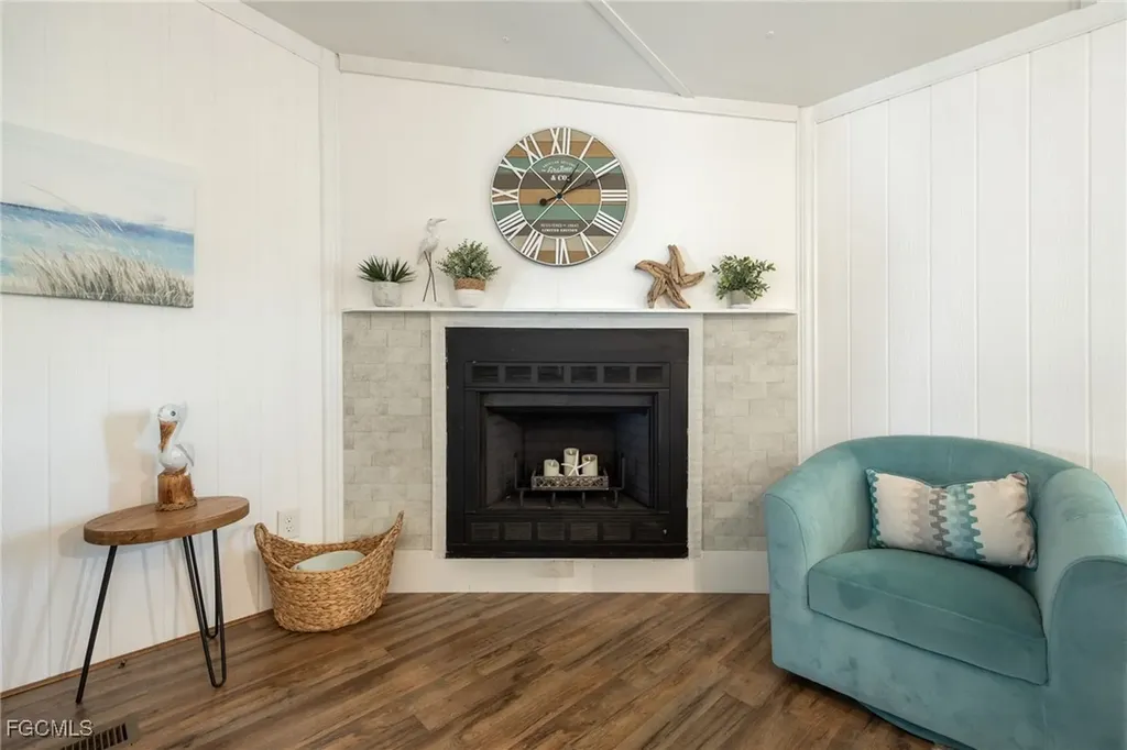 16151 Sunset Strip Fort Myers FL 33908