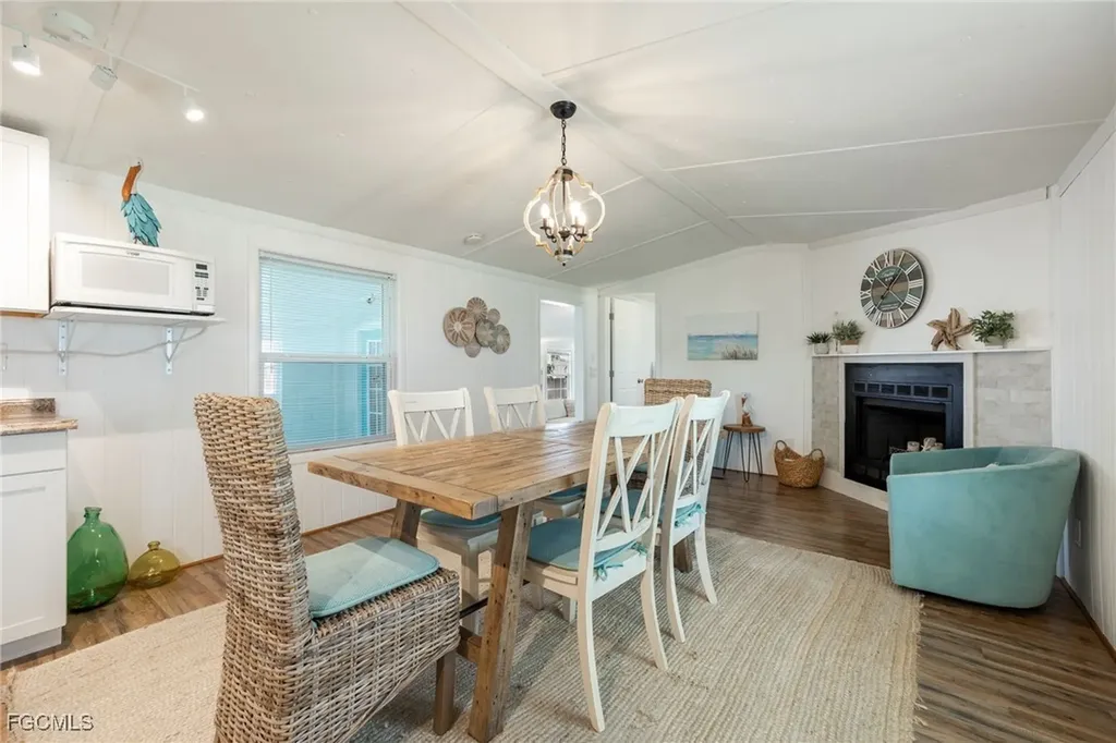 16151 Sunset Strip Fort Myers FL 33908