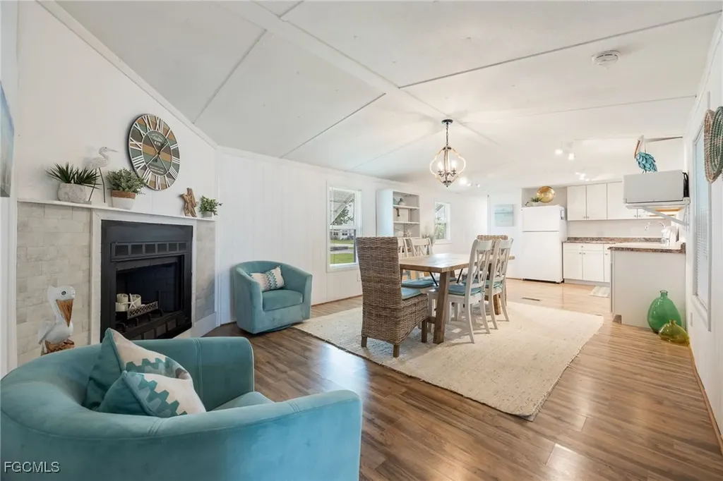 16151 Sunset Strip Fort Myers FL 33908