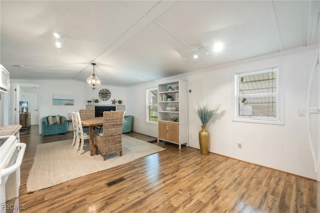 16151 Sunset Strip Fort Myers FL 33908