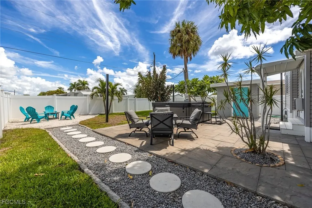 16151 Sunset Strip Fort Myers FL 33908