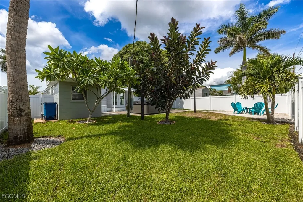 16151 Sunset Strip Fort Myers FL 33908