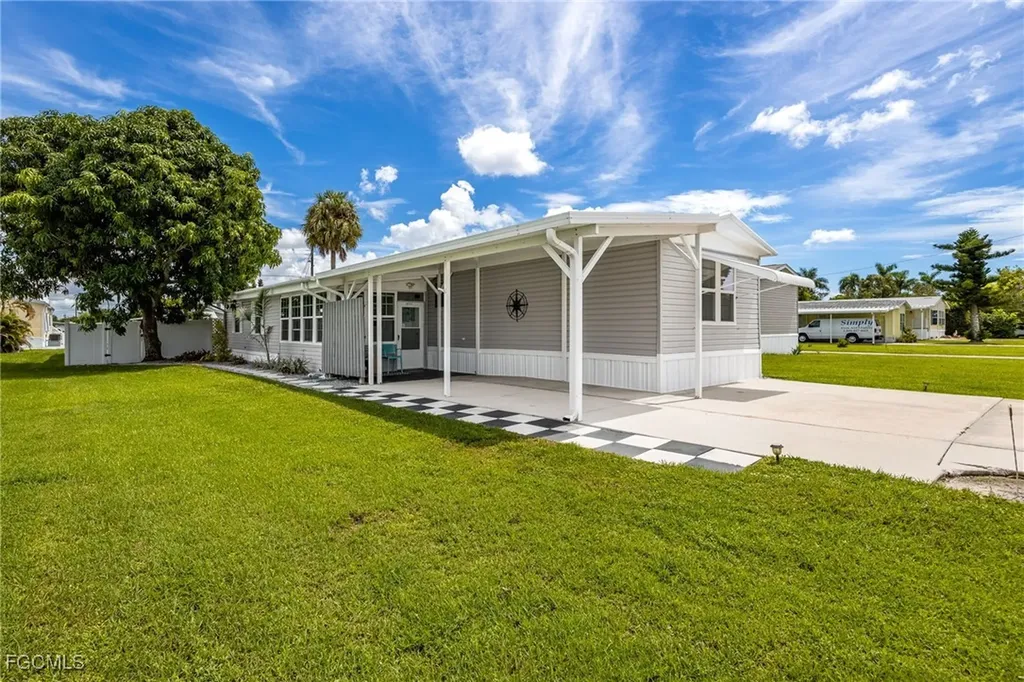 16151 Sunset Strip Fort Myers FL 33908