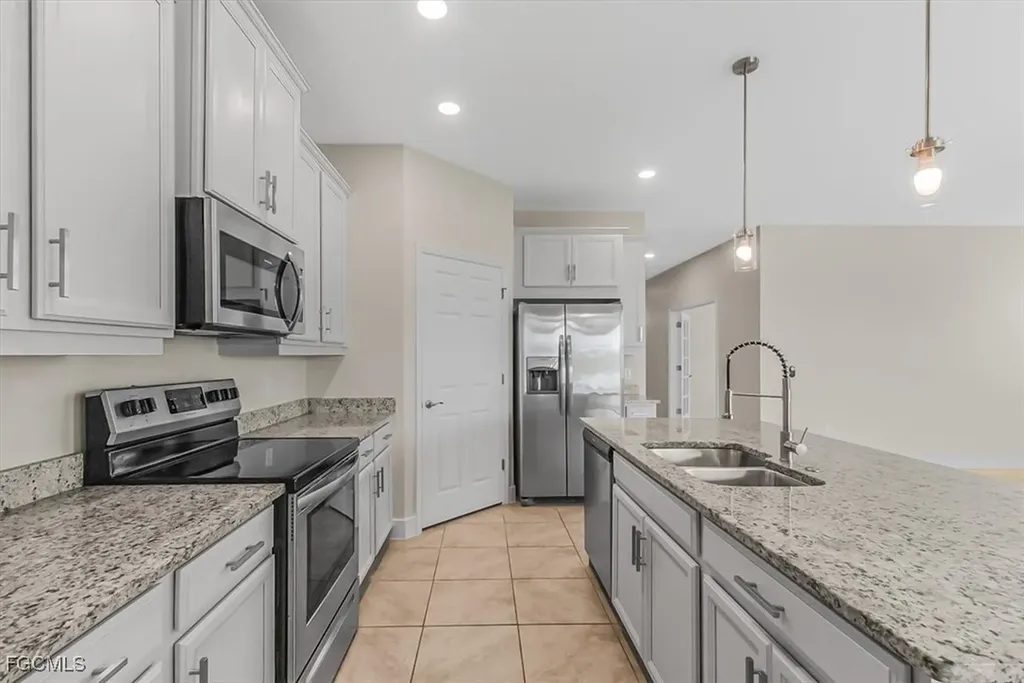 3348 Apple Blossom Drive Alva FL 33920