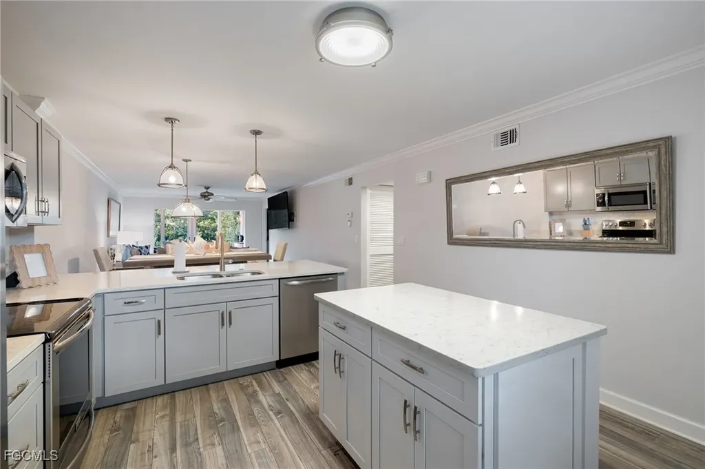 3021 Sandpiper Bay Circle Naples FL 34112