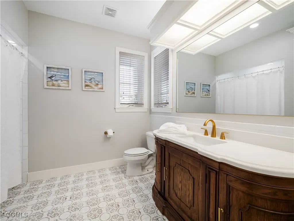 1266 Par View Drive Sanibel FL 33957