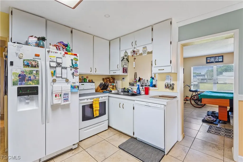 21900 Pearl Street Alva FL 33920