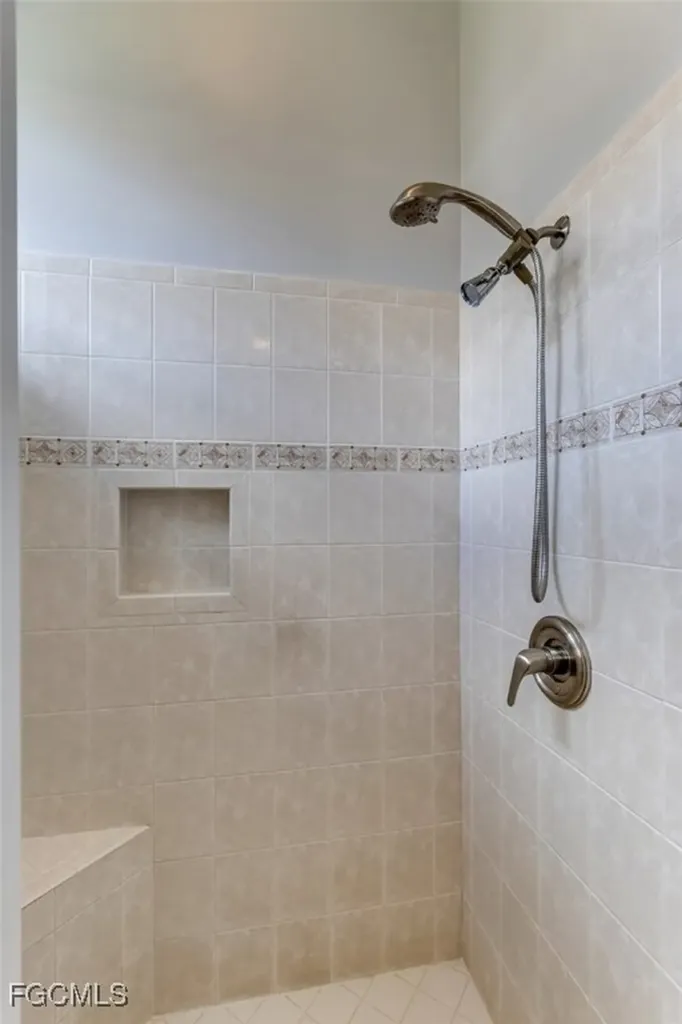 9141 Garden Pointe Fort Myers FL 33908