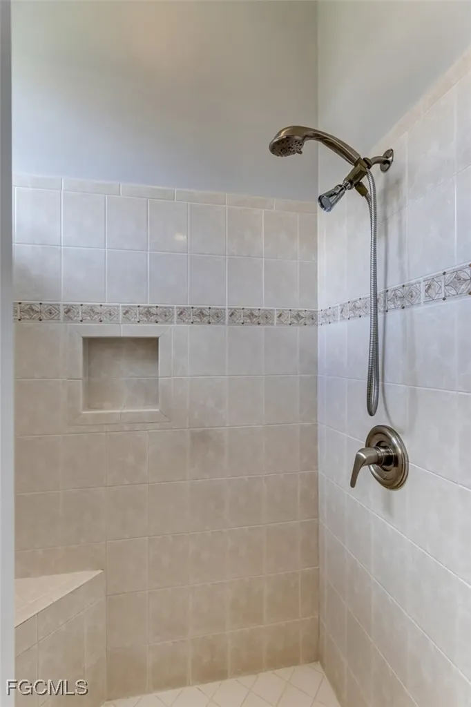 9141 Garden Pointe Fort Myers FL 33908