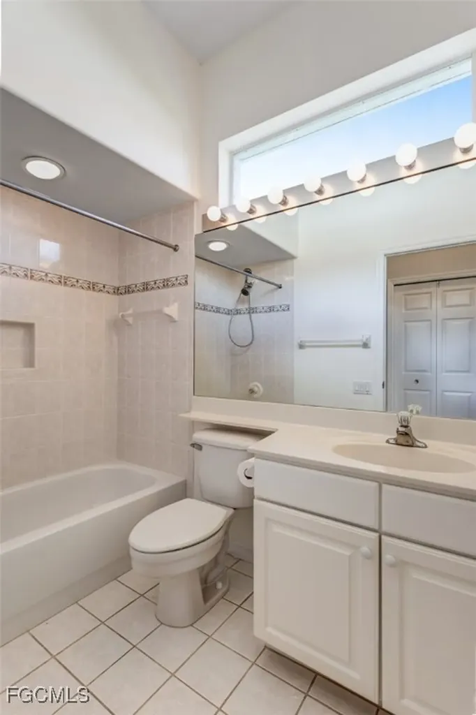 9141 Garden Pointe Fort Myers FL 33908