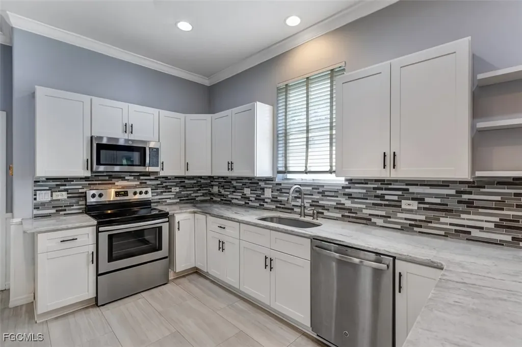 9141 Garden Pointe Fort Myers FL 33908