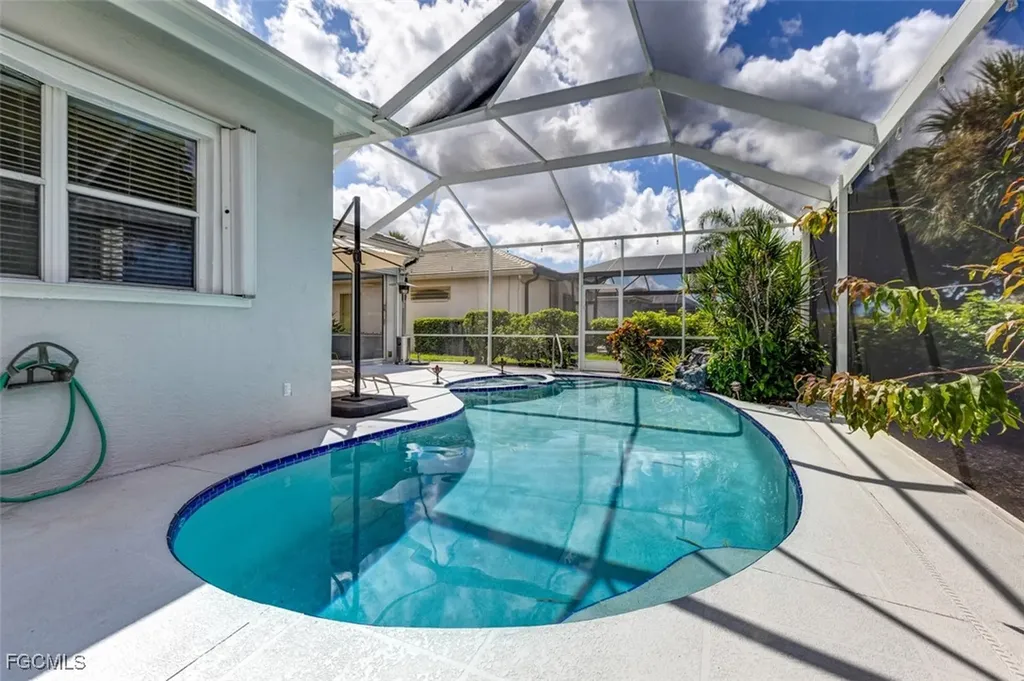 9141 Garden Pointe Fort Myers FL 33908