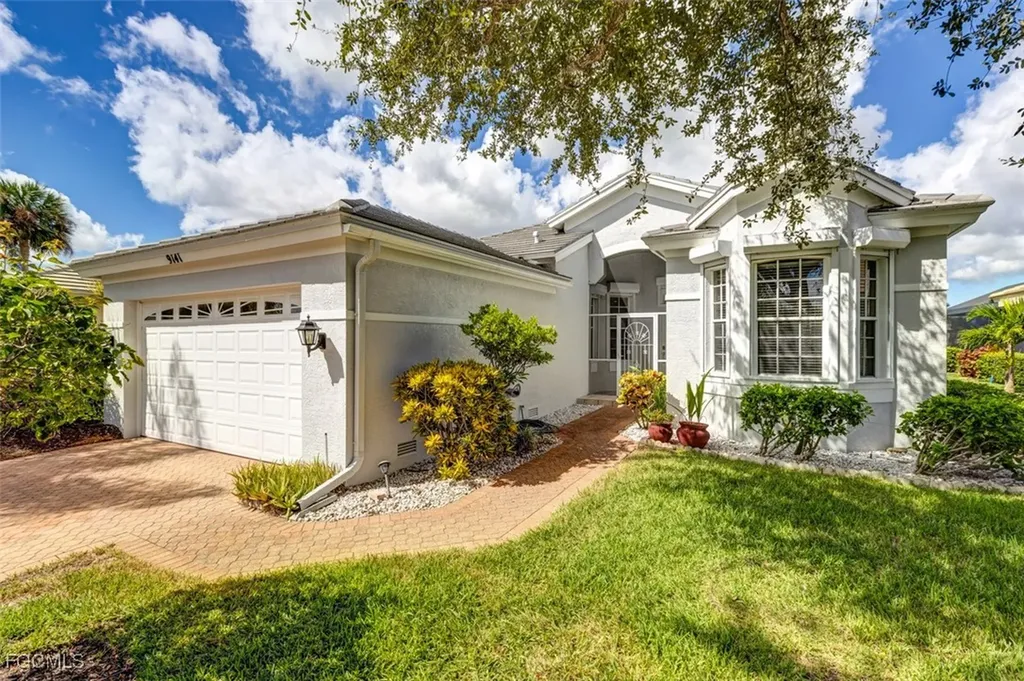 9141 Garden Pointe Fort Myers FL 33908
