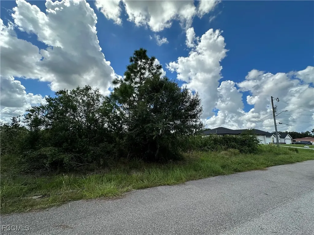 2905 55th Street W Lehigh Acres FL 33971