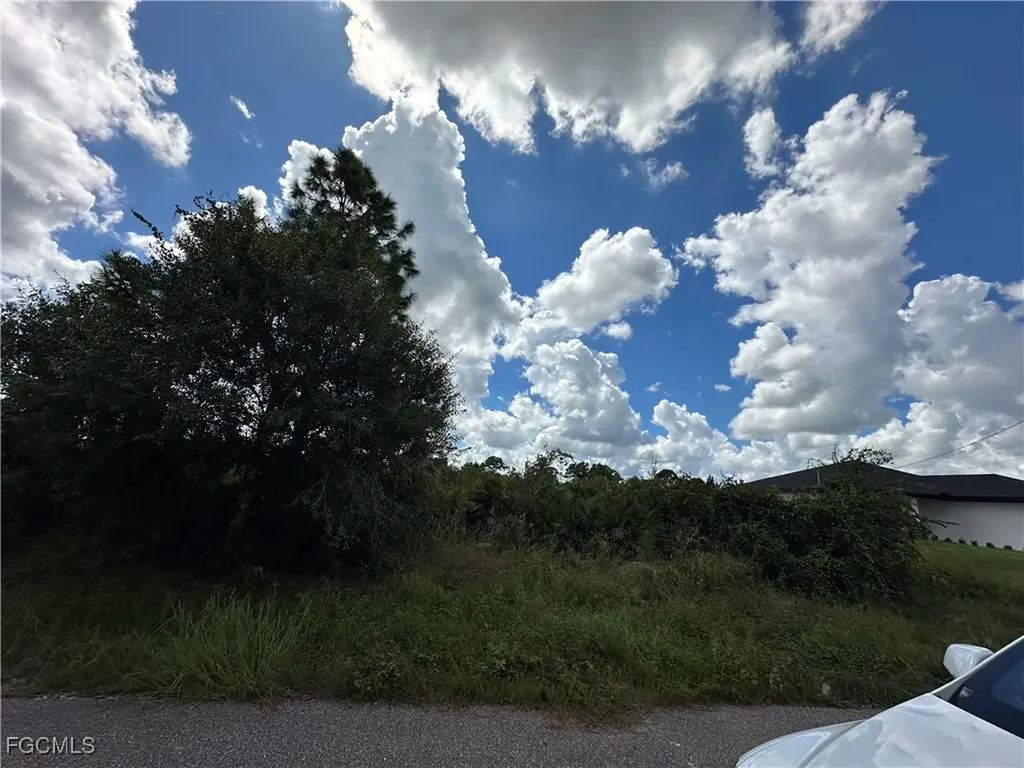 2905 55th Street W Lehigh Acres FL 33971