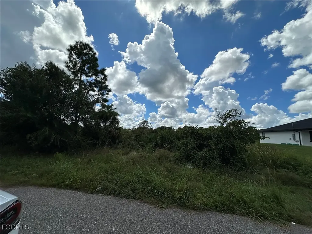 2905 55th Street W Lehigh Acres FL 33971