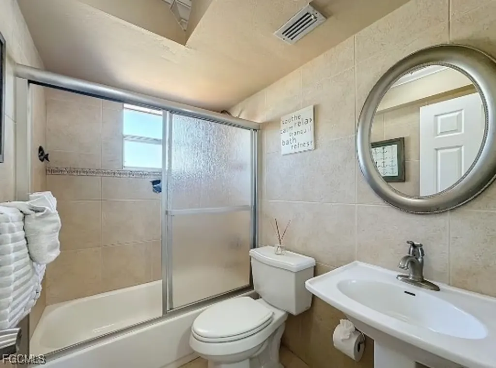 4502 SW 6th Avenue Cape Coral FL 33914