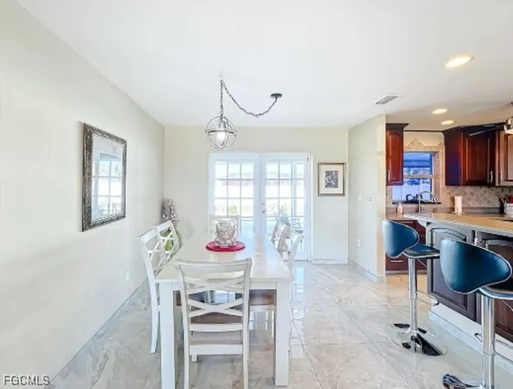 4502 SW 6th Avenue Cape Coral FL 33914
