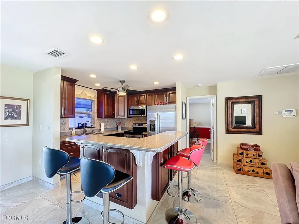 4502 SW 6th Avenue Cape Coral FL 33914