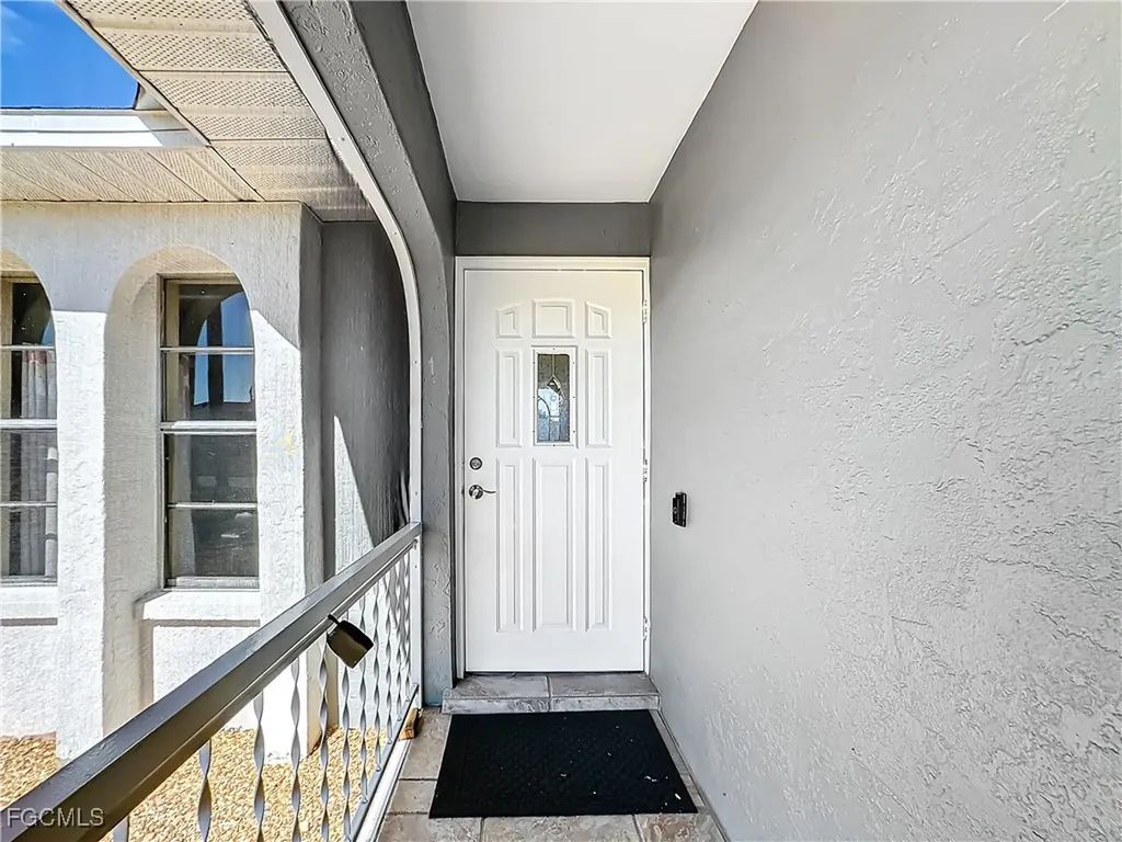 4502 SW 6th Avenue Cape Coral FL 33914