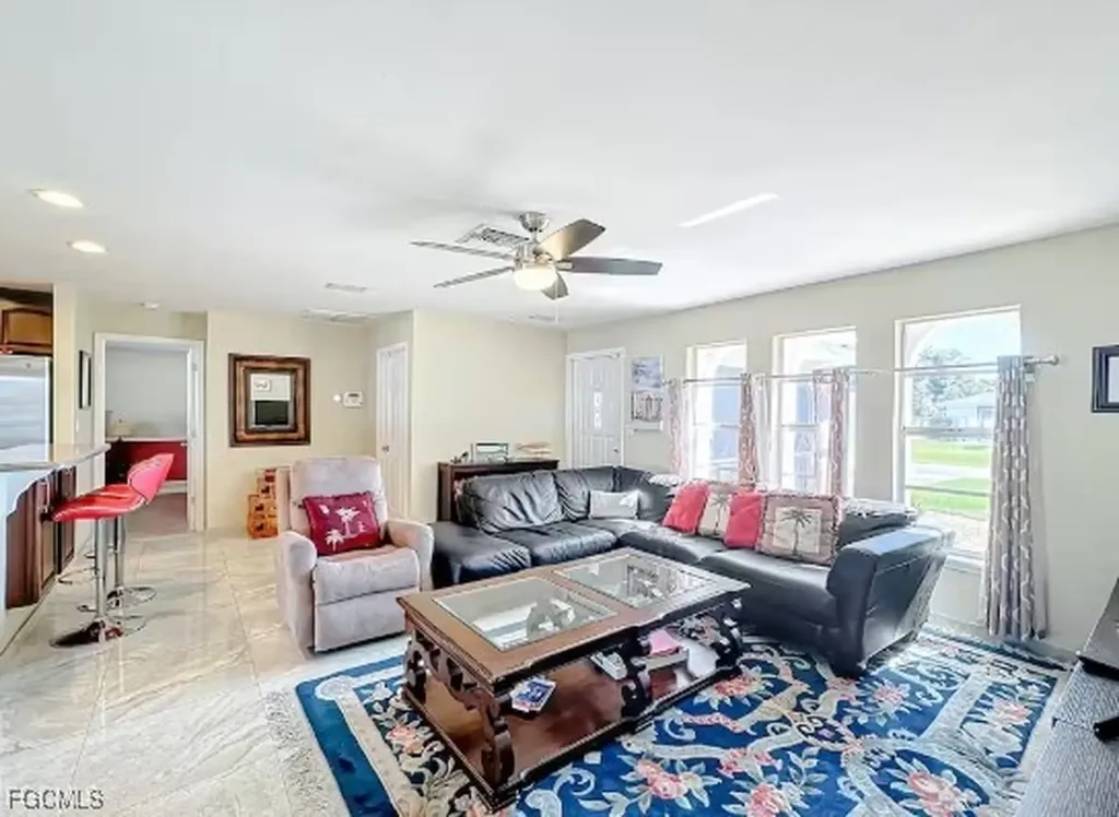 4502 SW 6th Avenue Cape Coral FL 33914