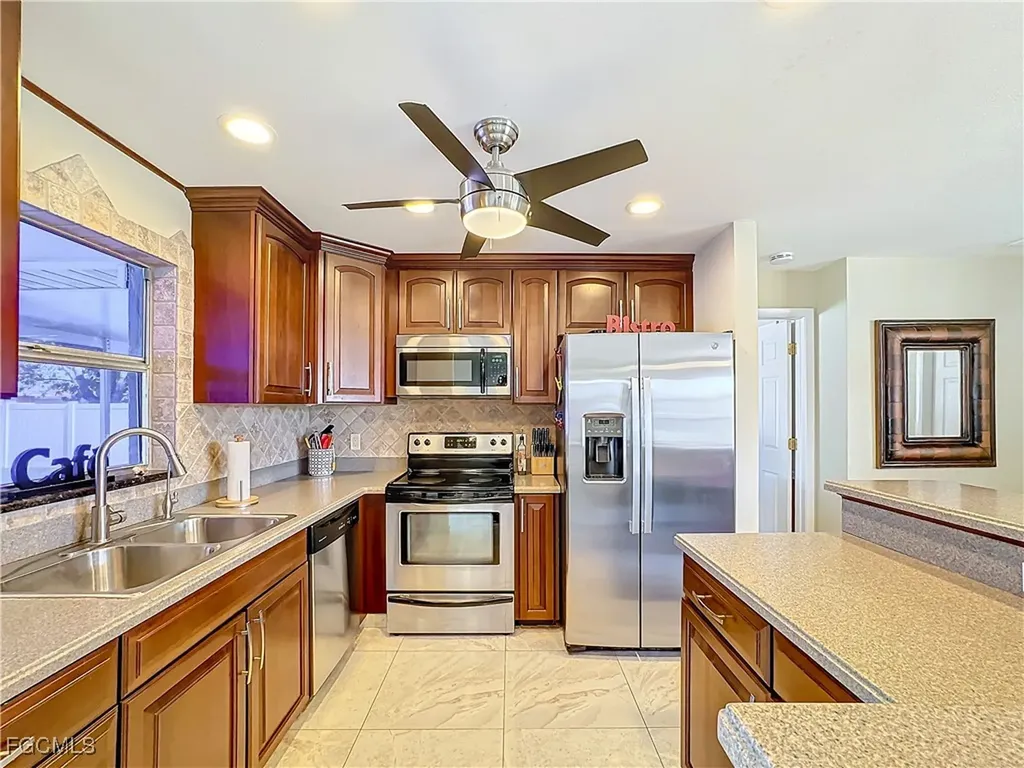 4502 SW 6th Avenue Cape Coral FL 33914