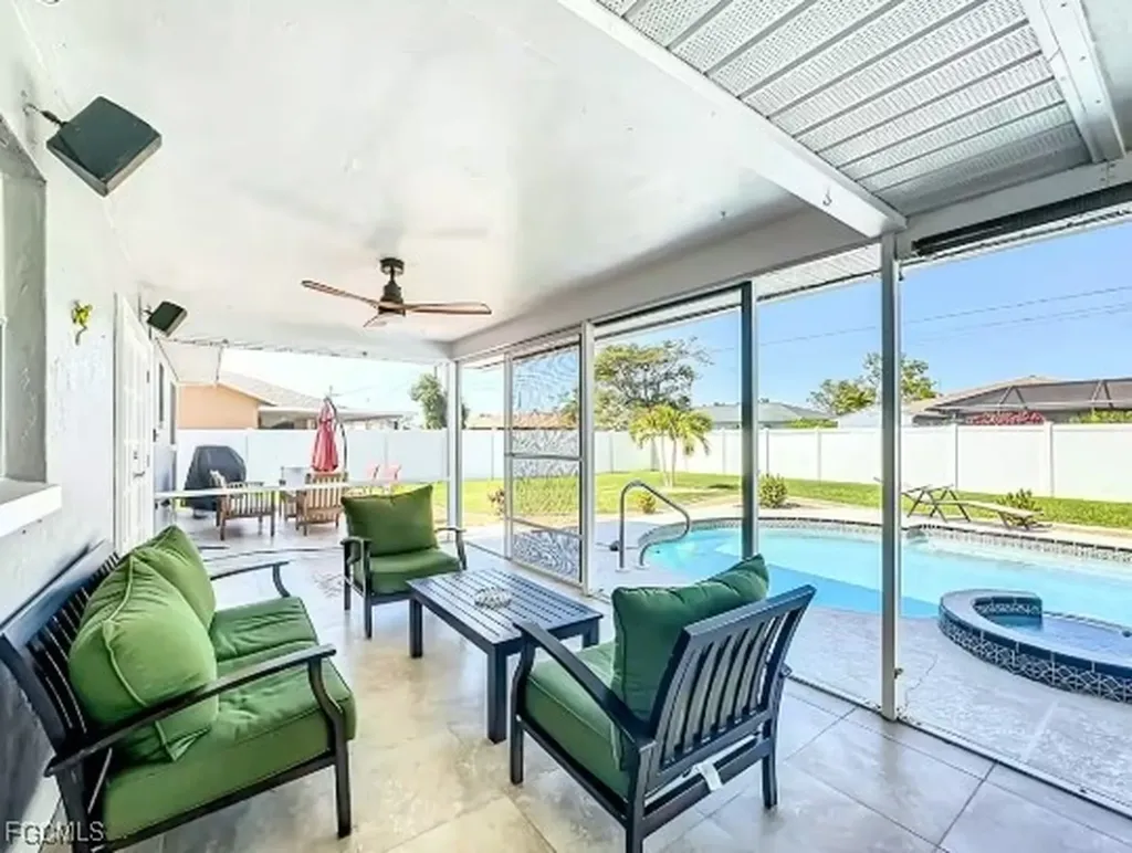 4502 SW 6th Avenue Cape Coral FL 33914