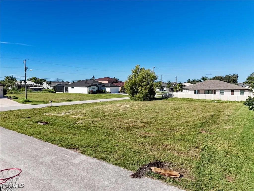 2540 SW 12th Avenue Cape Coral FL 33914