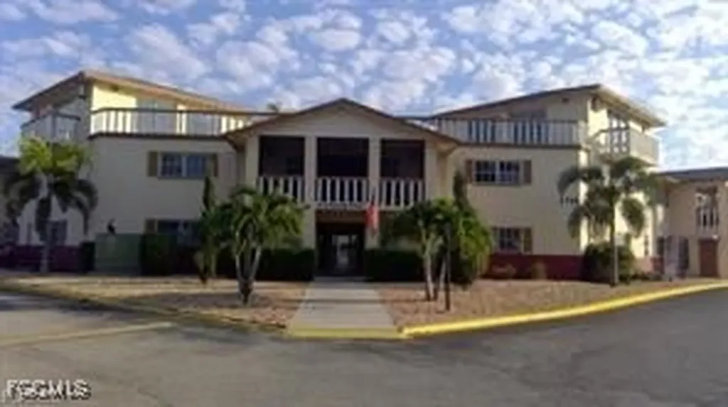 3704 Broadway Fort Myers FL 33901