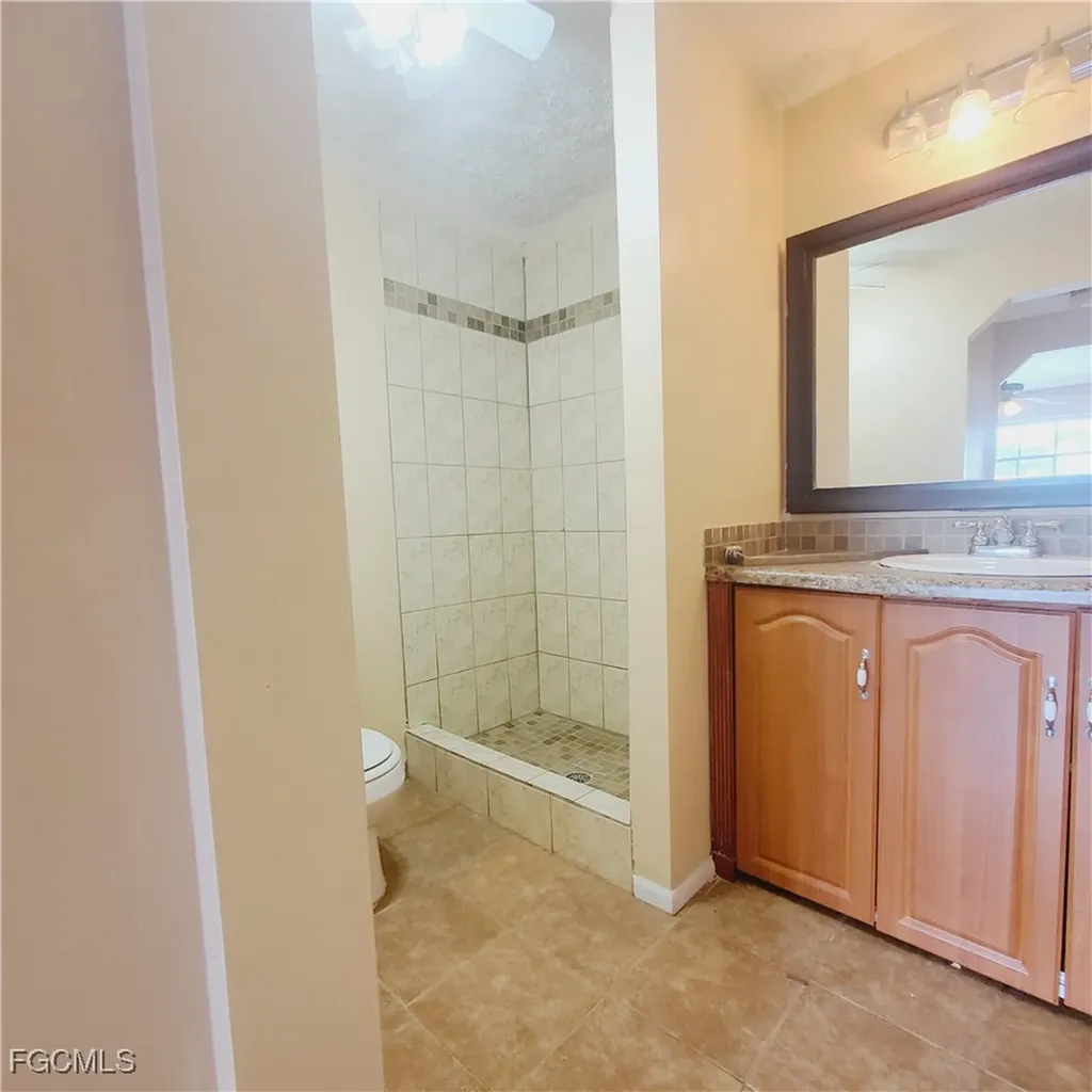 3704 Broadway Fort Myers FL 33901