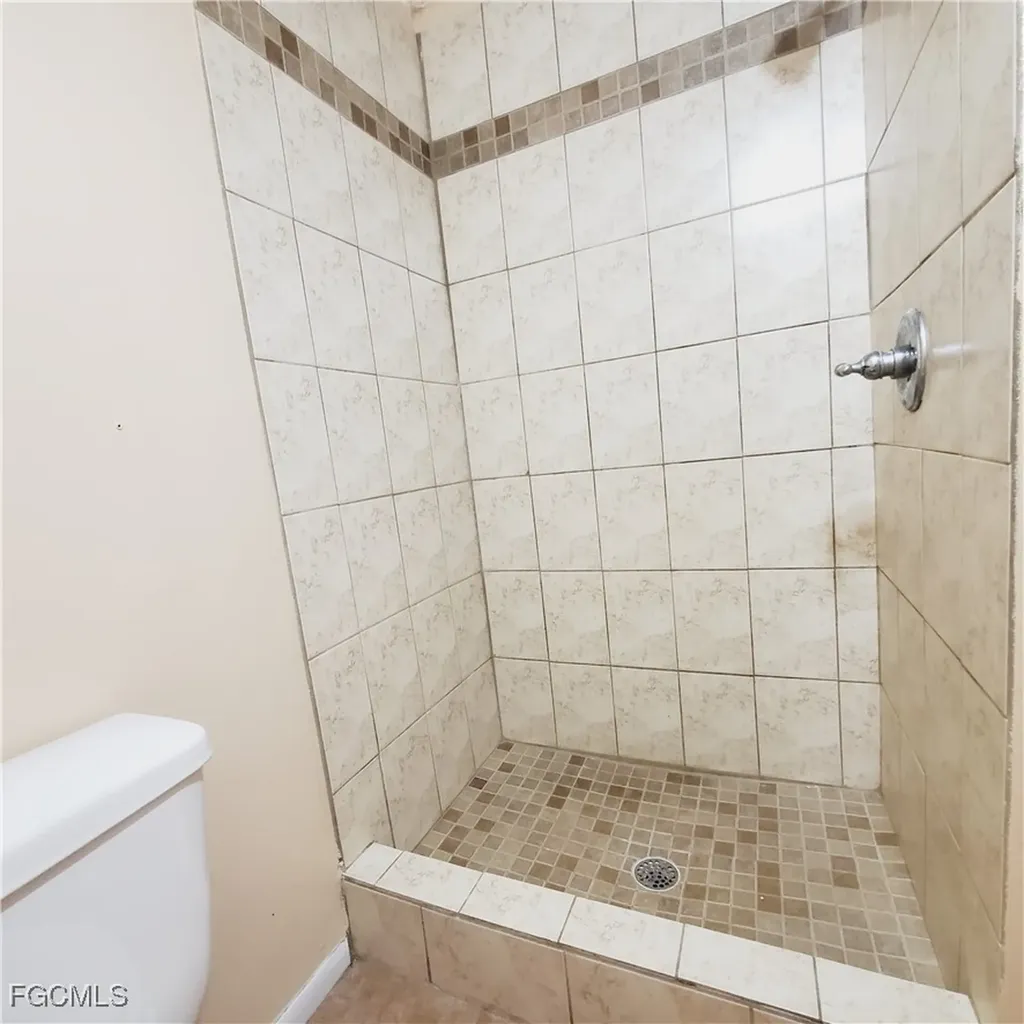 3704 Broadway Fort Myers FL 33901