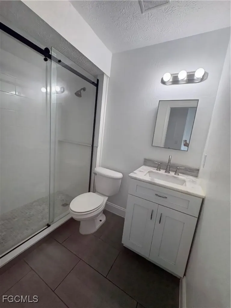 5101 Manor Court Cape Coral FL 33904