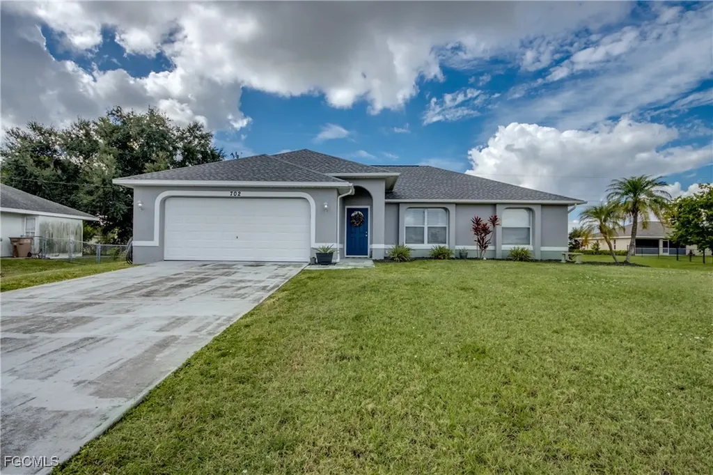 702 SW 11th Avenue Cape Coral FL 33991