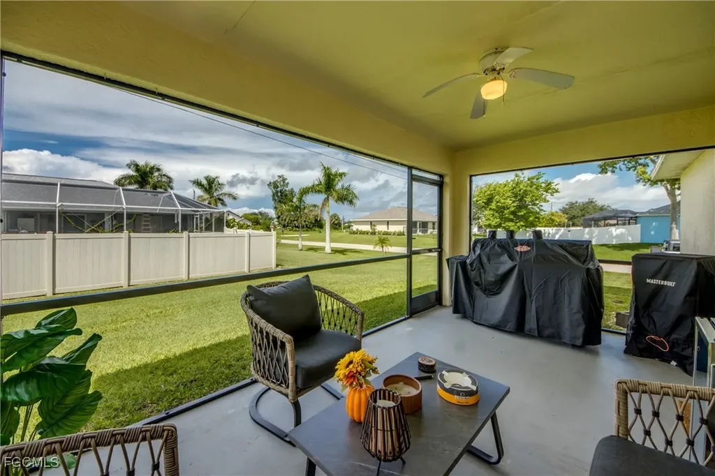 702 SW 11th Avenue Cape Coral FL 33991