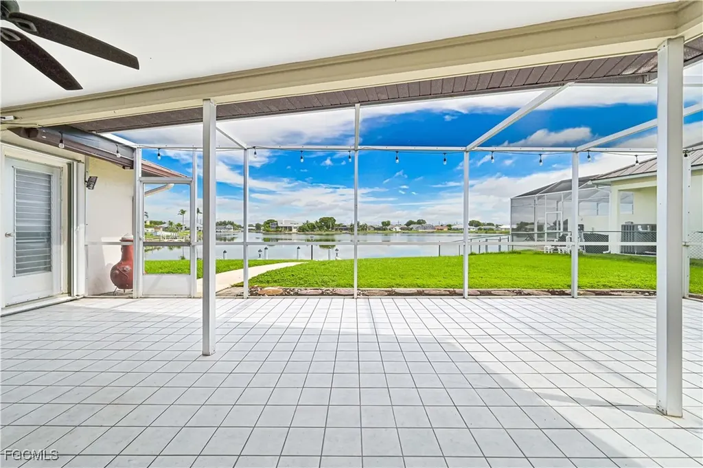 1007 SE 3rd Street Cape Coral FL 33990