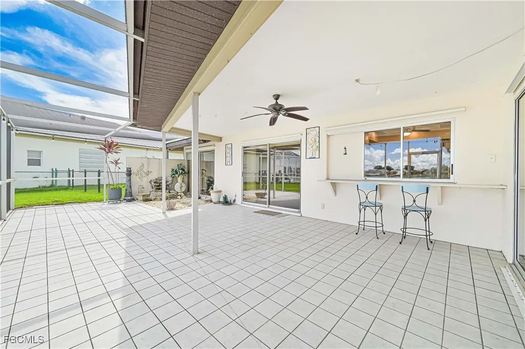 1007 SE 3rd Street Cape Coral FL 33990