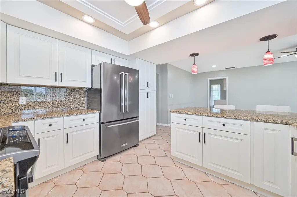 1007 SE 3rd Street Cape Coral FL 33990