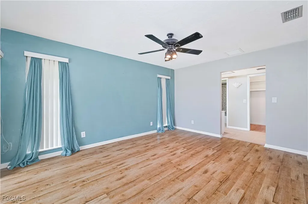 1007 SE 3rd Street Cape Coral FL 33990