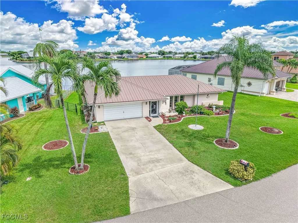 1007 SE 3rd Street Cape Coral FL 33990