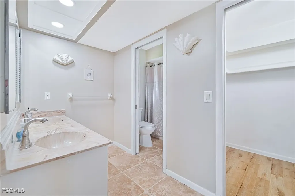1007 SE 3rd Street Cape Coral FL 33990