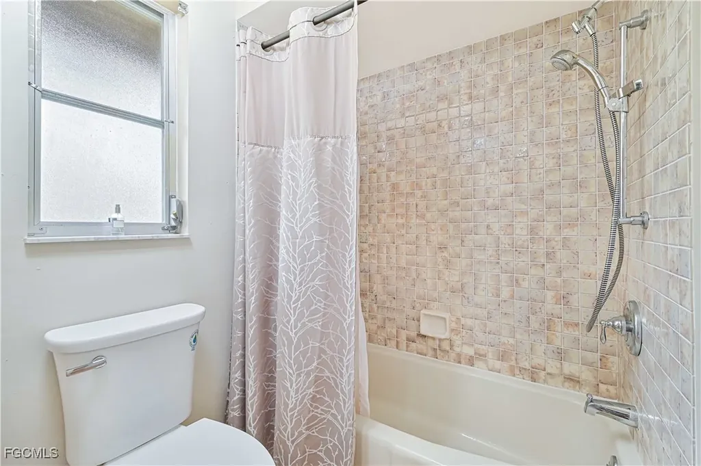 1007 SE 3rd Street Cape Coral FL 33990