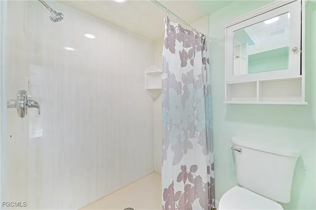 1007 SE 3rd Street Cape Coral FL 33990