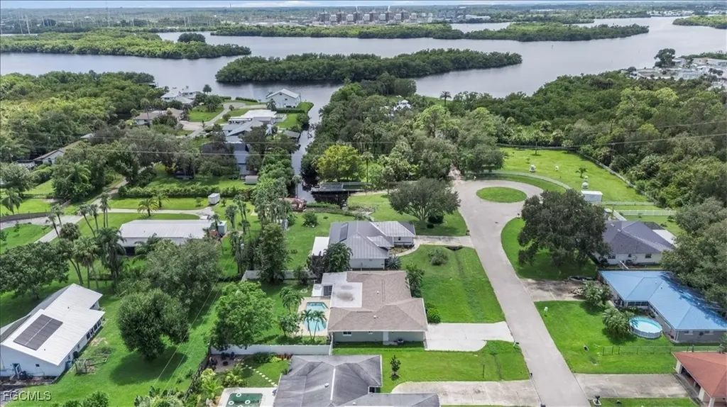 17042 Wayzata Court North Fort Myers FL 33917