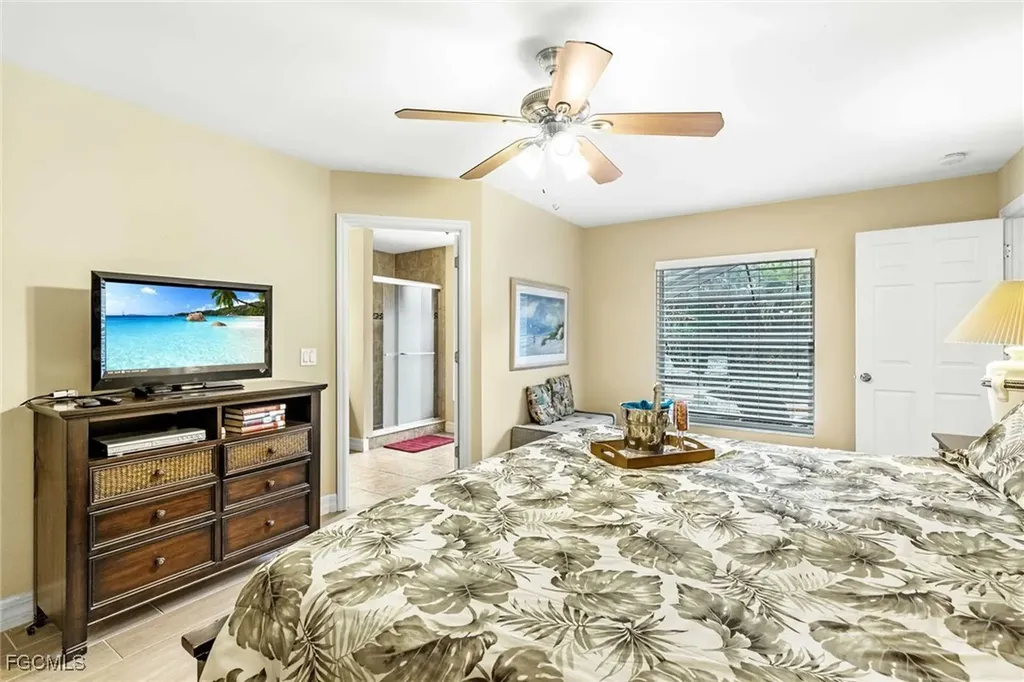 4534 SW 5th Place Cape Coral FL 33914