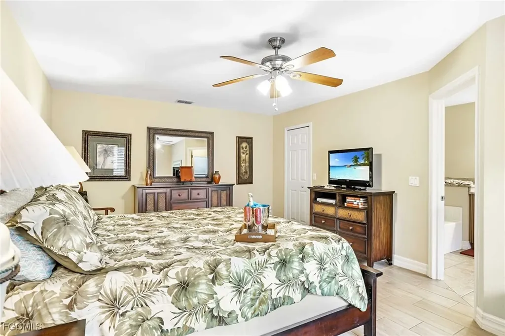 4534 SW 5th Place Cape Coral FL 33914