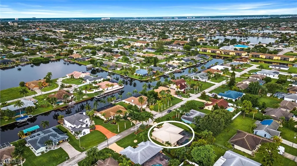 4534 SW 5th Place Cape Coral FL 33914