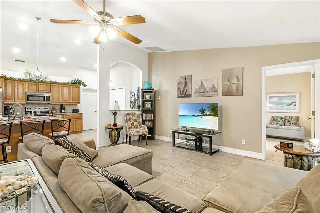 4534 SW 5th Place Cape Coral FL 33914