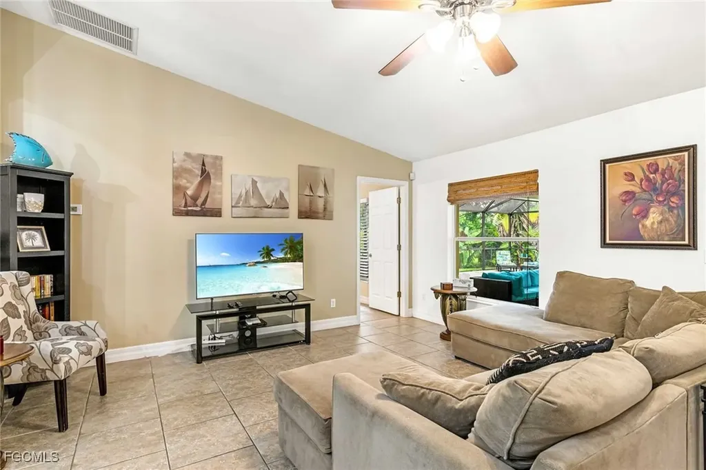 4534 SW 5th Place Cape Coral FL 33914