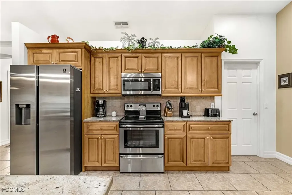 4534 SW 5th Place Cape Coral FL 33914